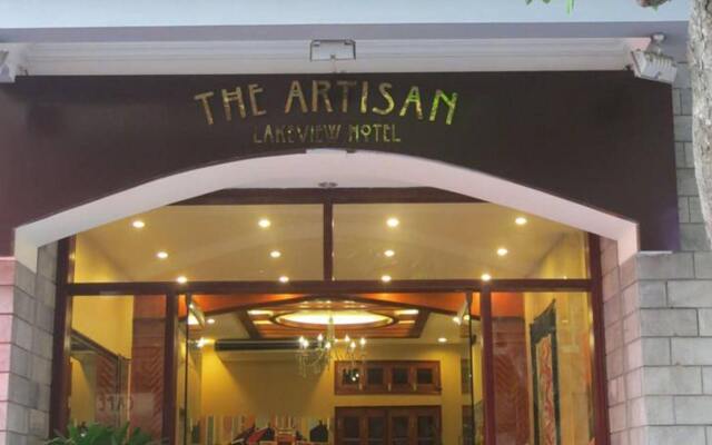The Artisan Lakeview Hotel вид на фасад