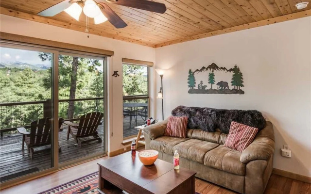 Aurora Montealis - Two Bedroom Cabin