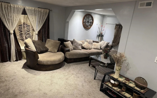 5 Bedroom Apartment Hotel