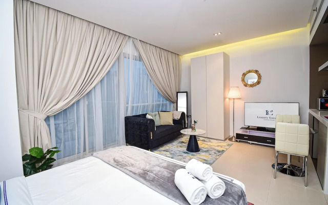 AST - Modern studio flat with balcony