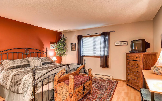 Atrium Condominiums