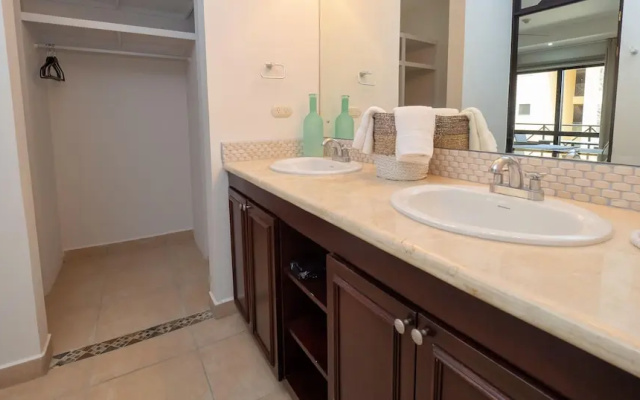 Encantada Luxury Condo J3