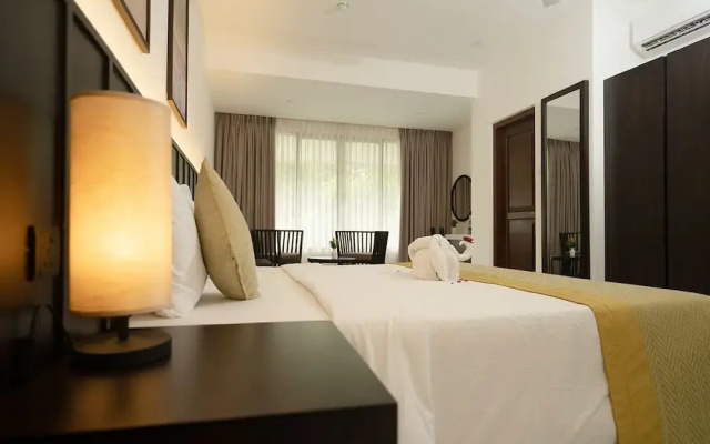 KYNROCK Airport Hotel