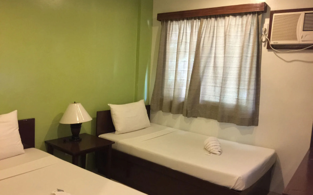 Coron Ecolodge