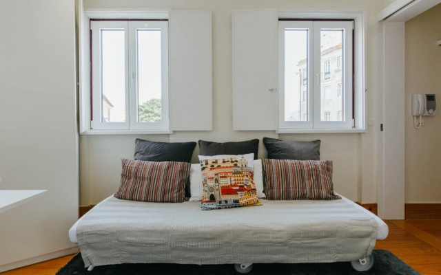 Rent4rest Mouraria Lisbon 1 Bedroom Duplex Apartment