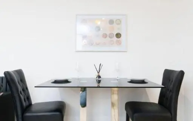 Am to Pm Apartments