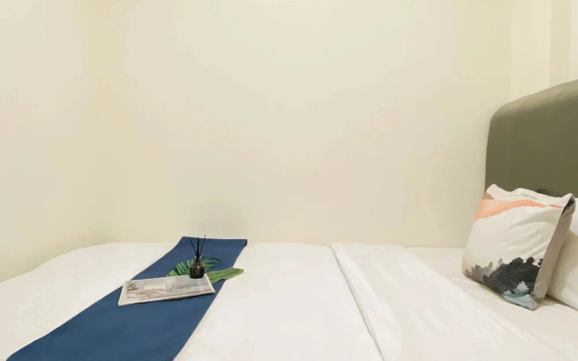 Serene Beige 2Br Space At Apartment Meikarta District 1