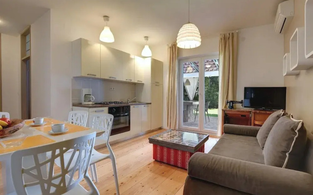 Comfortable Apartment With Private Terrace