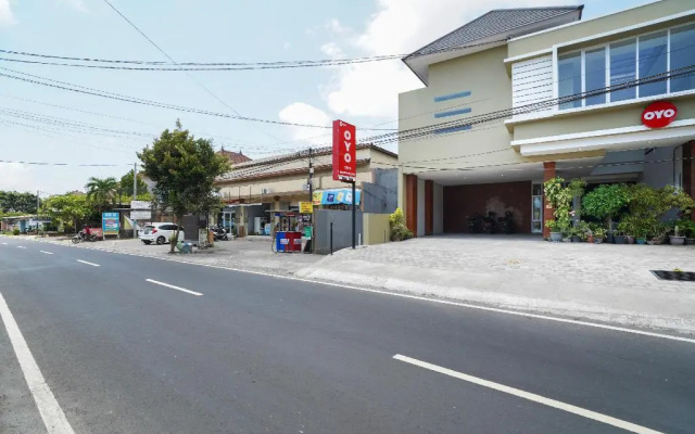 OYO 1848 TB'S Homestay