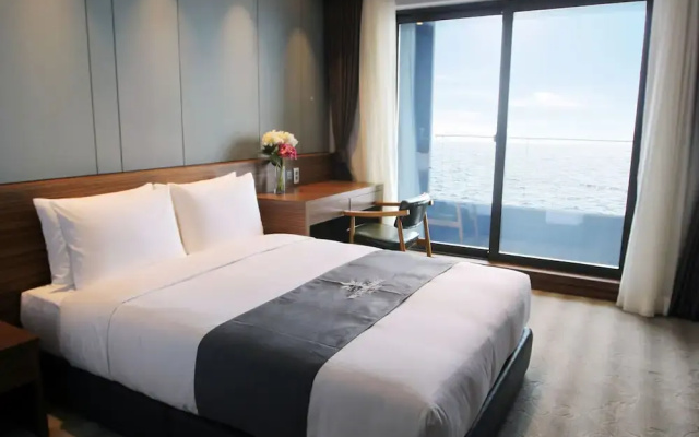 Incheon Grace Suite Hotel