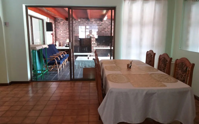 Dj'S B&B