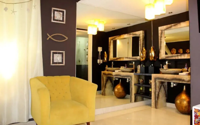 Lovely Luxury Home Near the Beach, 10 ppl