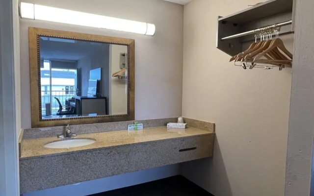 Western Motel