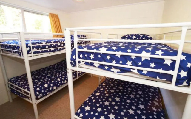 Akaroa Harbour View - Christchurch Holiday Homes