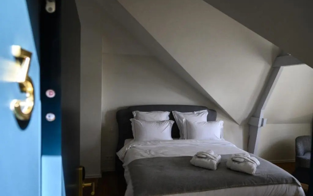 The Scent Residence