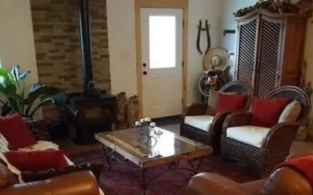 Lazy H Lodge