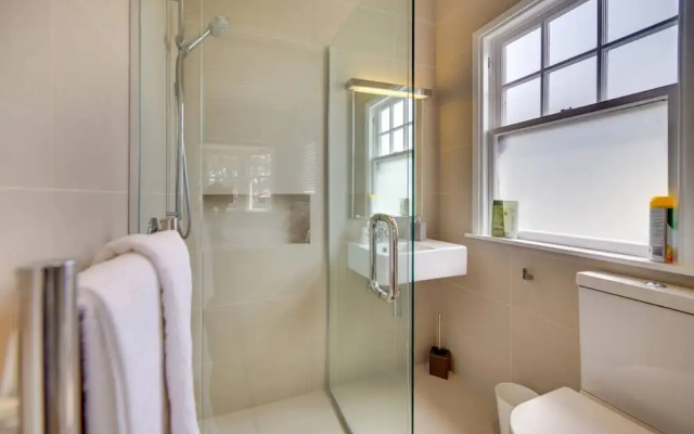 Awesome 3 bed Wellington House