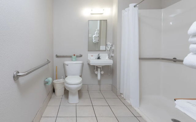 Phoenix All Suites West Hotel