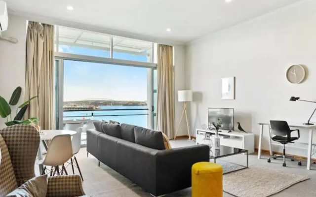 Relaxing Sea Wharf View Apartment by Zodiak Stays