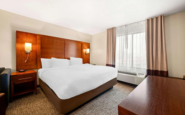 Comfort Inn & Suites Decatur - Forsyth