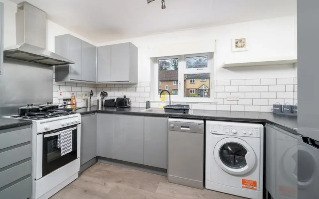 Pet-friendly 1-bedroom Apartment in Crawley