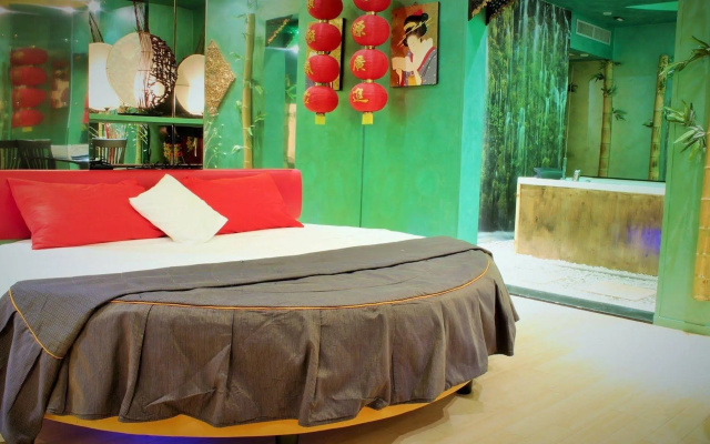 Silk Motel