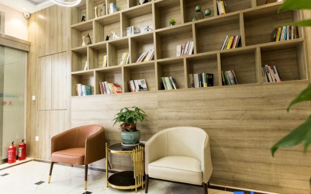 YiYuan Esports Hotel