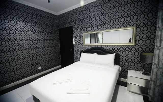 Golden Star Pattaya