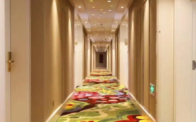 Yin Run Town Hotel