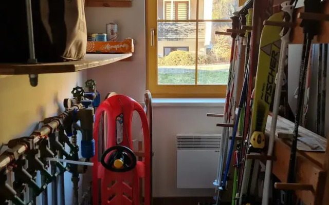 Apartment With Mountain Views & Ski Access
