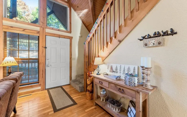 River's Creek 4 Bedroom Cabin by RedAwning