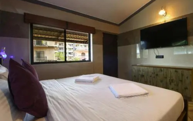 Hill Top Luxury Villa - 3 BHK || Infinity Pool