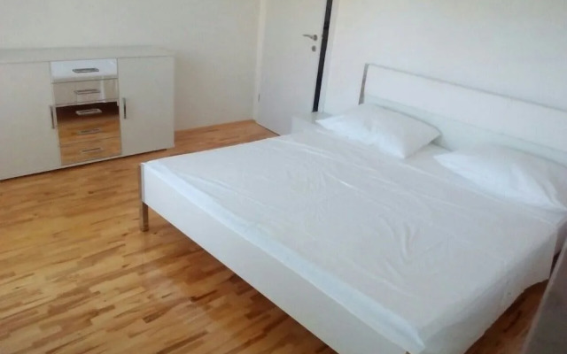 Apartment Gomilica