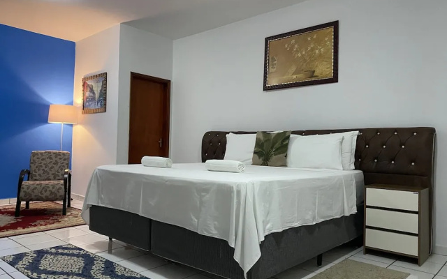 B & A Suites Inn