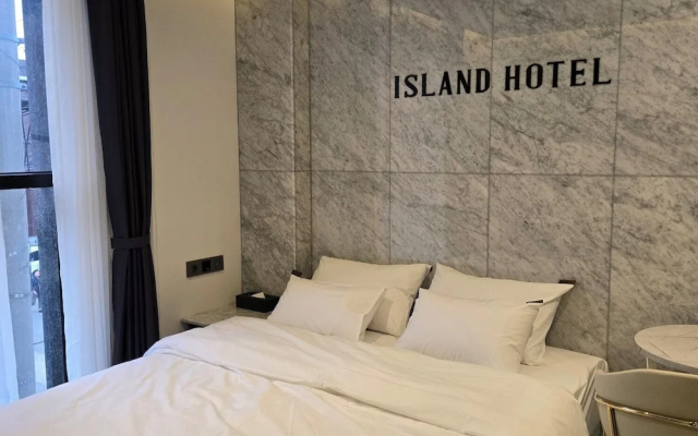 Hotel Island