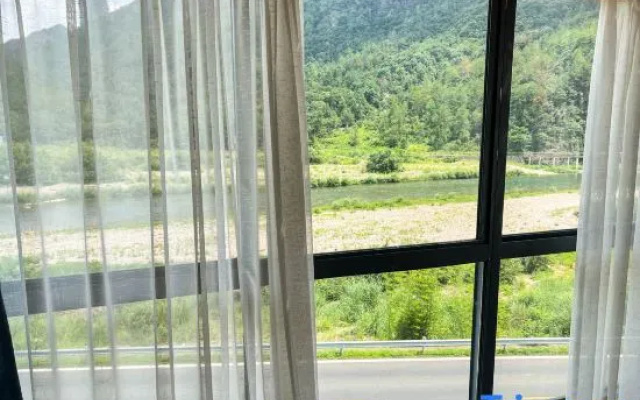 Xianju Yunshan Fog House