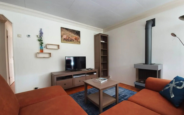 Inviting bungalow in Gelderland with garden