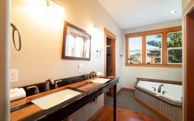 Swallow's Nest 4 Bedroom Home