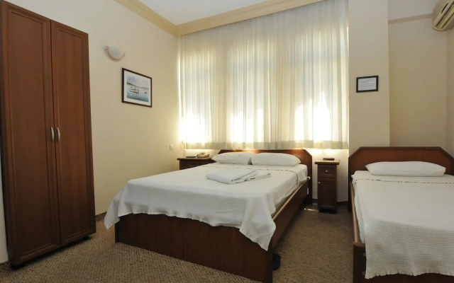 Marine Point Hotel