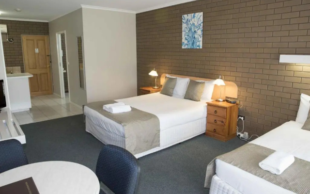 Barooga Country Inn Motel