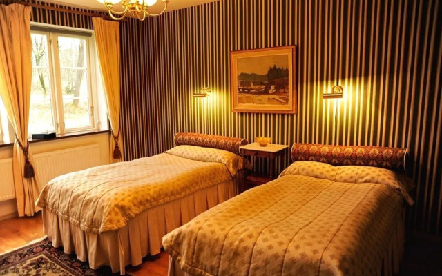 Kronovalls vinslott