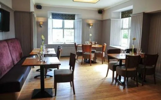 The Warwick Arms