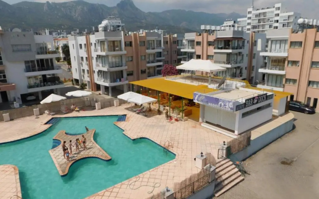 Rix Palm Apartments