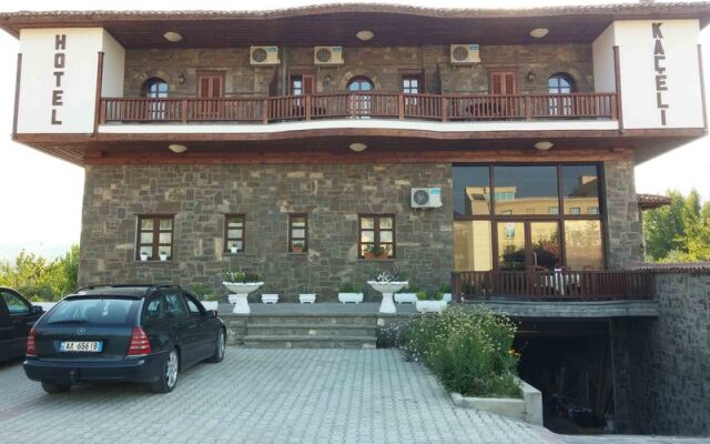 Hotel Kaceli Берат вид на фасад