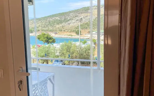 Full Moon Apartments