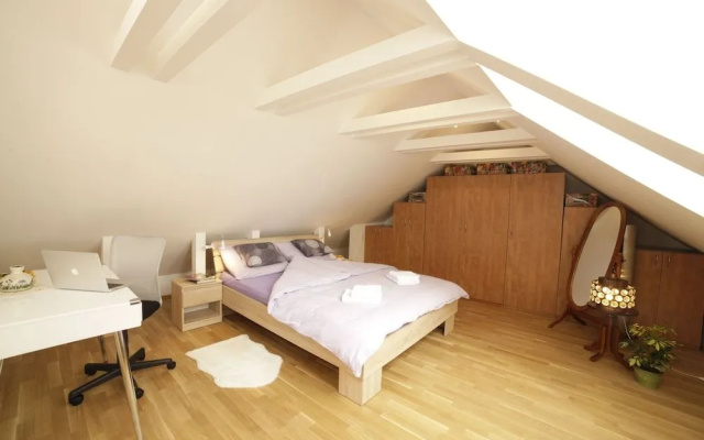 Apartment F9