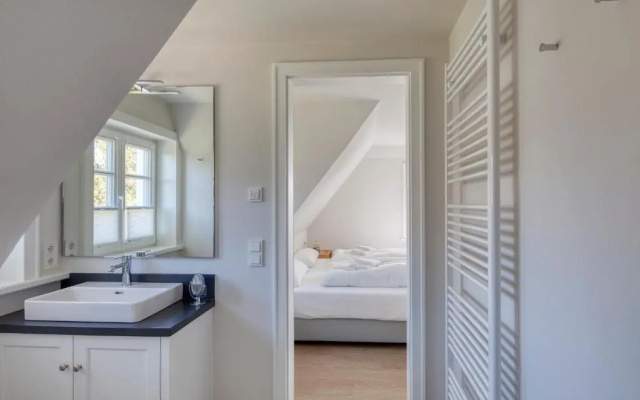 Rantum Dorf - Ferienappartments im Reetdachhaus 3 & 4
