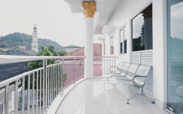 RedDoorz Syariah near Transmart Lampung