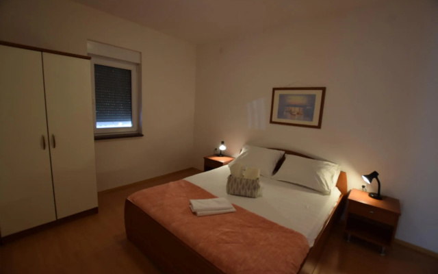 Apartment Lana 5 Pers