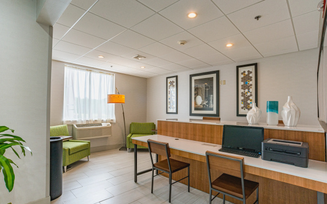 Holiday Inn Express Hotel & Suites Swansea by IHG